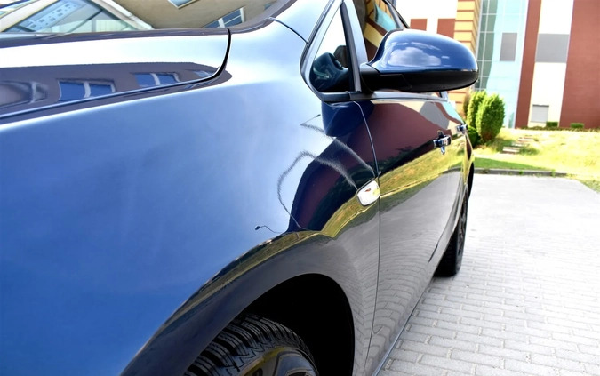 Opel Astra cena 26900 przebieg: 207121, rok produkcji 2012 z Elbląg małe 781